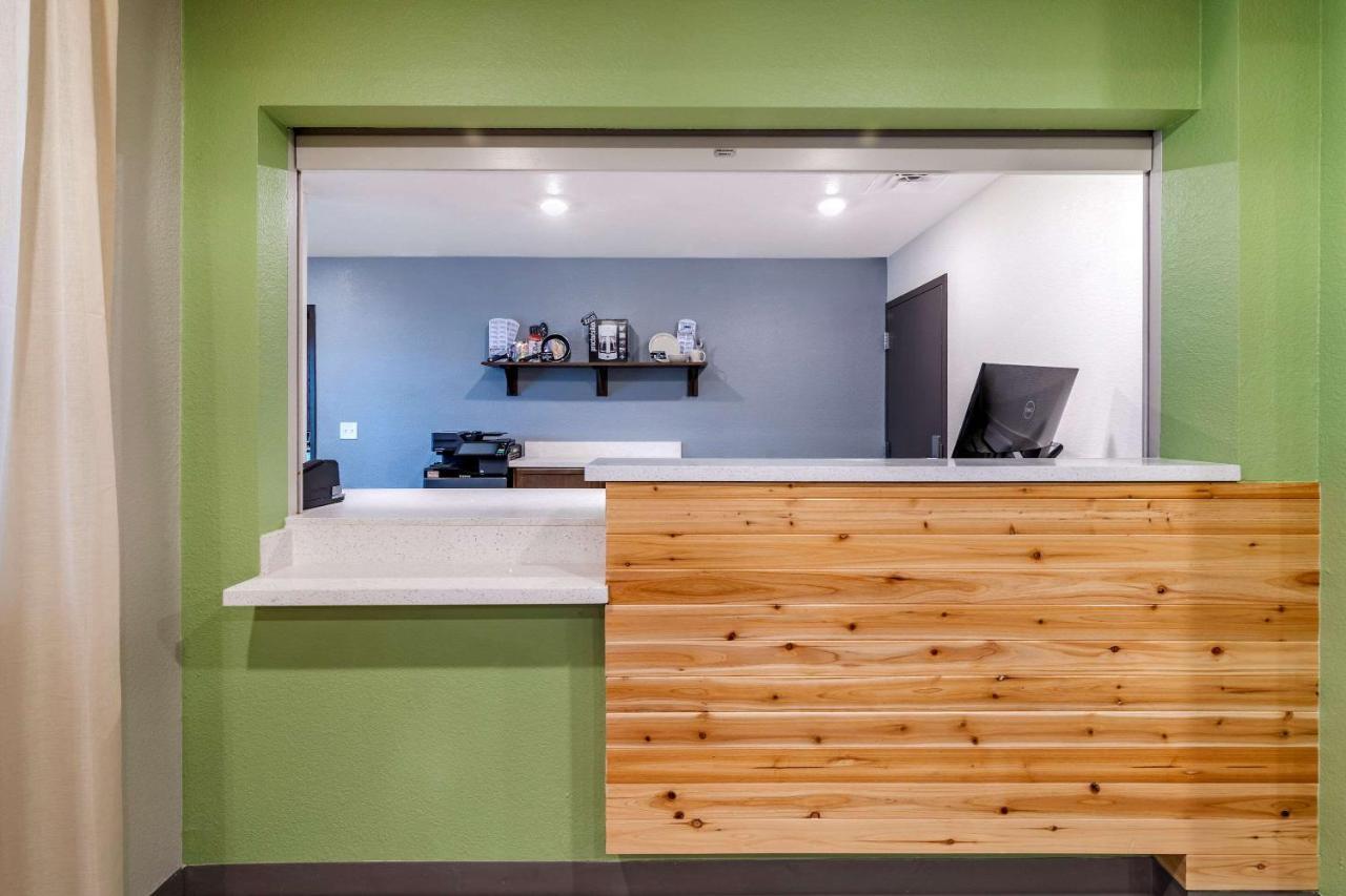 Woodspring Suites Brunswick Ngoại thất bức ảnh