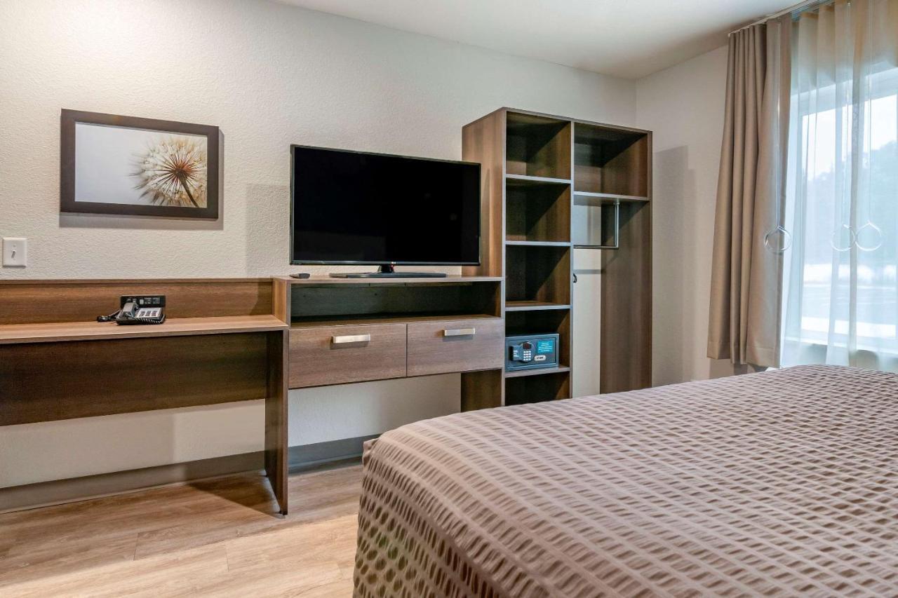 Woodspring Suites Brunswick Ngoại thất bức ảnh