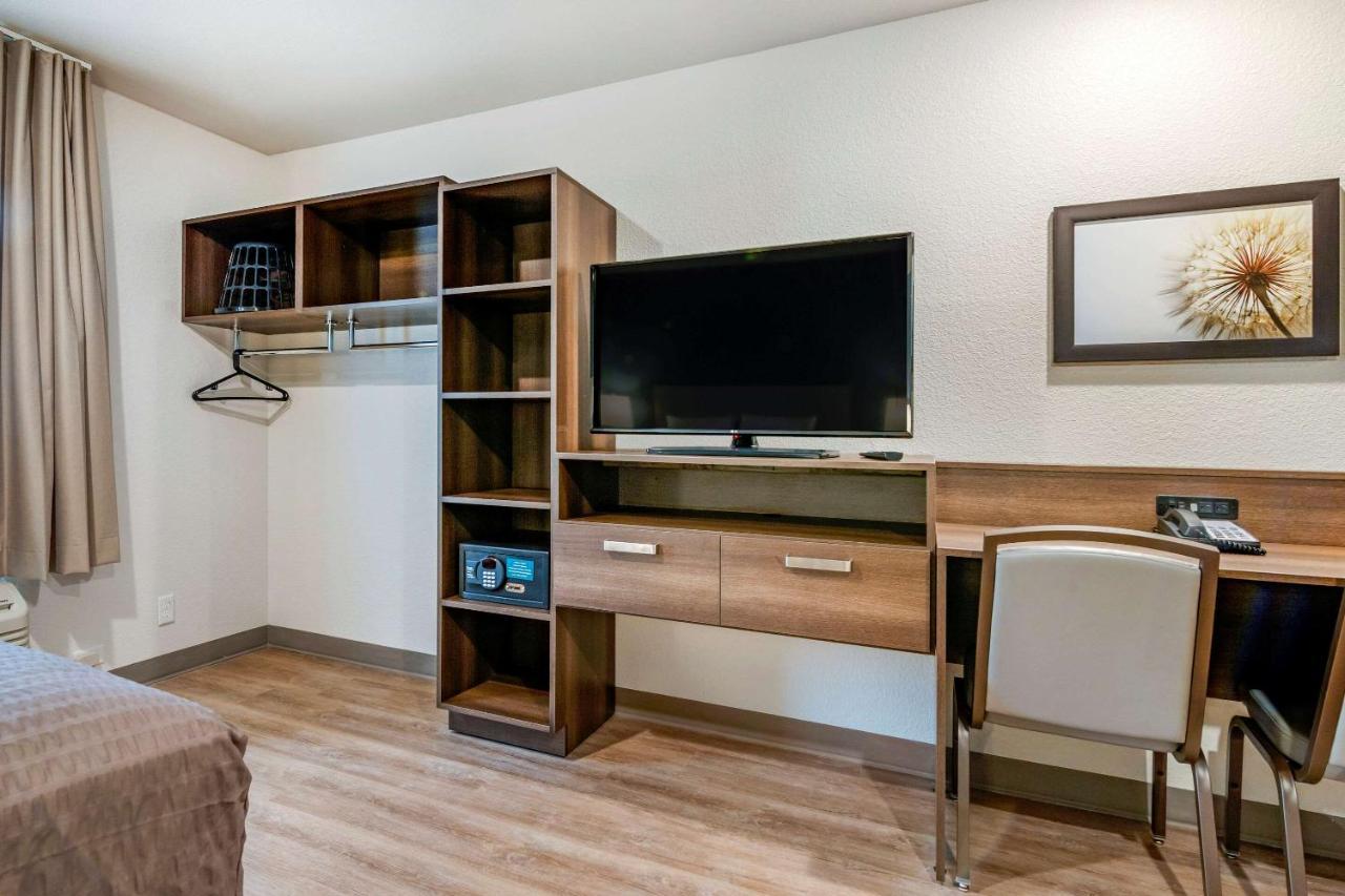 Woodspring Suites Brunswick Ngoại thất bức ảnh
